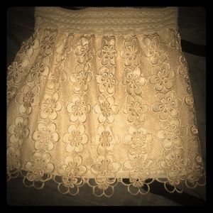 Lace skirt